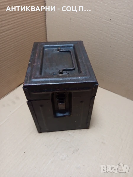 Стара Метална Военна Кутия., снимка 1