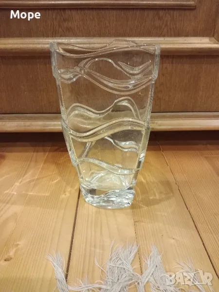 Стъклена ваза , снимка 1