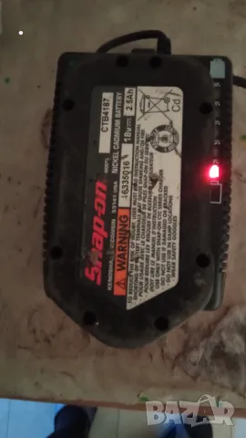 Зарядно за Snap On, снимка 5 - Винтоверти - 47856131
