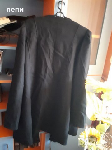 Елегантно дамско палто, снимка 3 - Палта, манта - 34647522