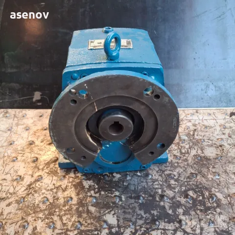 редуктор РЦС 80-1/18, снимка 2 - Електродвигатели - 48852723