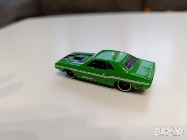 Hot Wheels ’70 Dodge Challenger (Mopar HEMI, зелен), снимка 2 - Колекции - 51915478