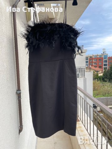 Разкошна нова черна парти коктейлна строго официална рокля Mohito пера пухчета , снимка 2 - Рокли - 42094065