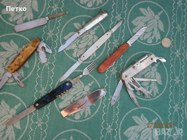 Стари сгъваеми  ножове, снимка 2 - Антикварни и старинни предмети - 51168439