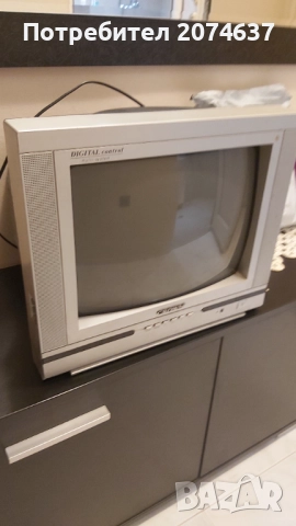 Продавам телевизор Crown, снимка 2 - Телевизори - 52516045