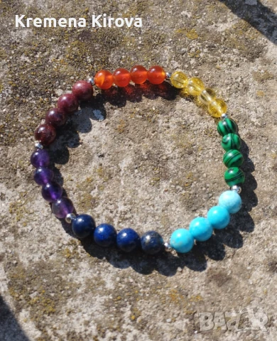 Гривни Седем чакри. С естествени камъни и стомана. Бижута Луди гъби.  Ръчна изработка., снимка 2 - Гривни - 49630193