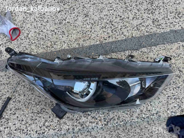 Десен фар KOITO Тойота Ярис Toypta Yaris 2023 само за 300лв. броя 81170-K0060, снимка 9 - Части - 51141870