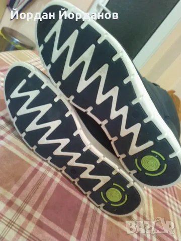 Спортни зимни обувки , снимка 9 - Спортни обувки - 47783037