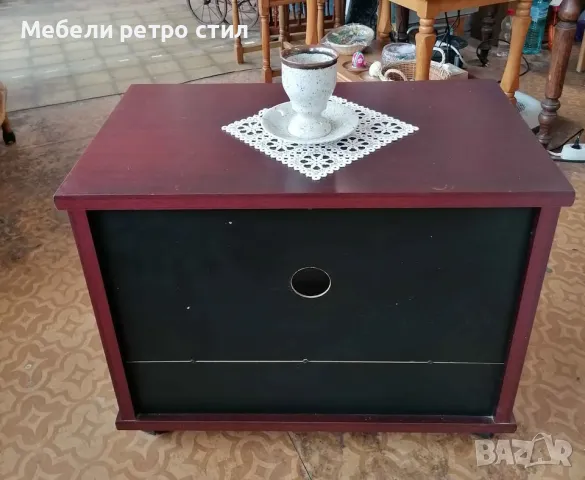 Шкаф за телевизор с колелца, подвижен рафт и чекмедже. Може да се използва и като библиотека., снимка 7 - Шкафове - 49726216