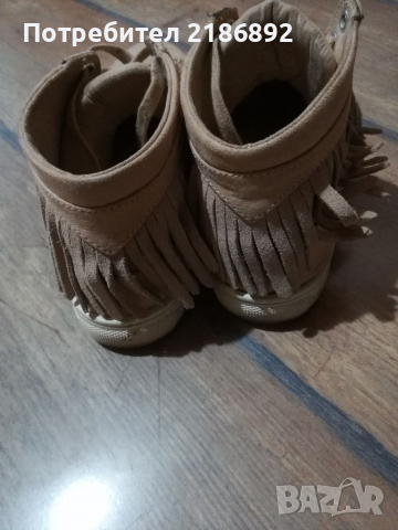 Дамски кецове с ресни , снимка 3 - Кецове - 36402640