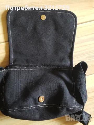 Нова дамска чанта с метално лого Сатурн , снимка 6 - Чанти - 47881702