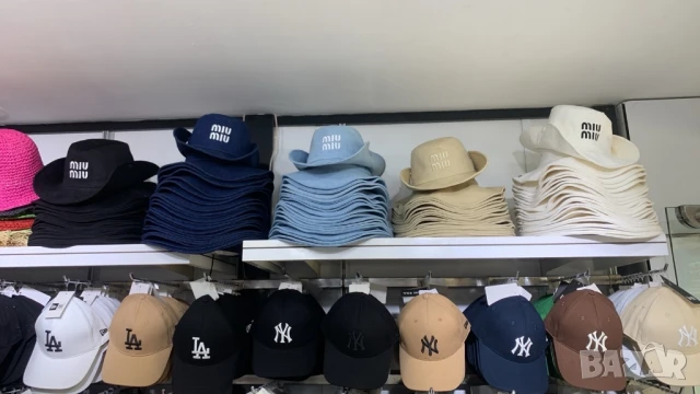 капели miu miu celine , снимка 3 - Шапки - 50925066