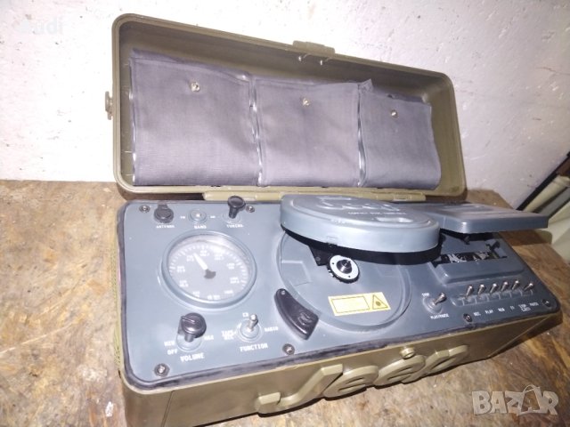 Радио-касетофон и диск на фирмата Roadstar,изработено по поръчка за автомобилната компания Jeep. Със, снимка 8 - Радиокасетофони, транзистори - 43528295