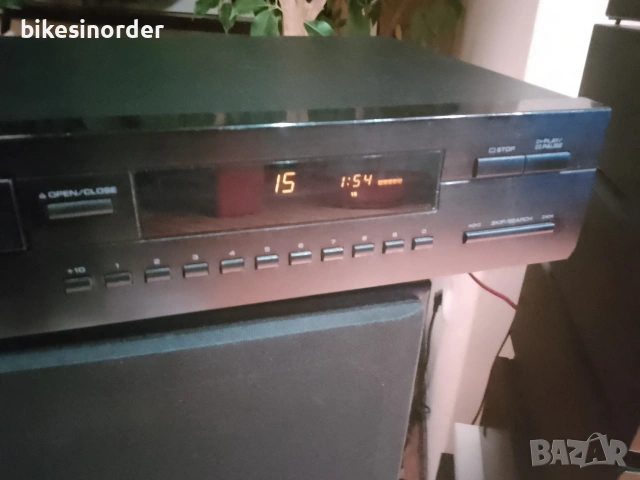 Yamaha CDX 390 безупречен CD плейър , снимка 2 - Декове - 53171590