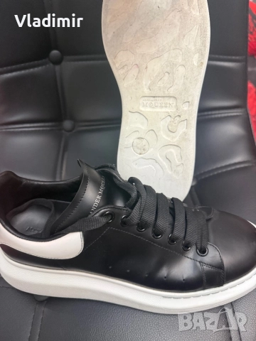 Оригинални кецове Alexander Mcqueen , снимка 2 - Официални обувки - 52879651