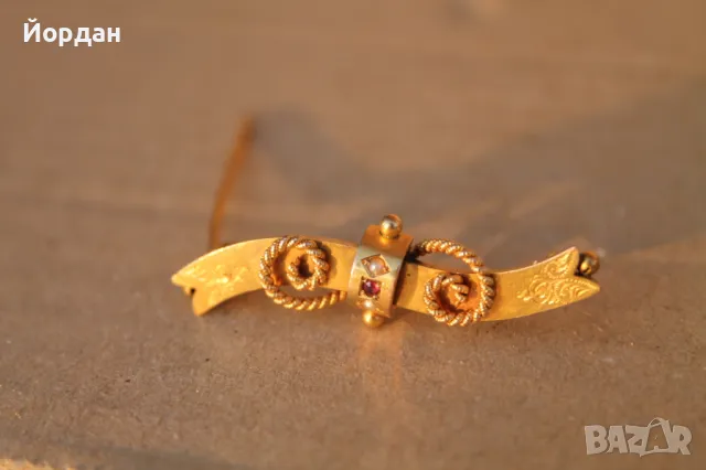 Златна брошка 9 карата, снимка 9 - Колиета, медальони, синджири - 48157661