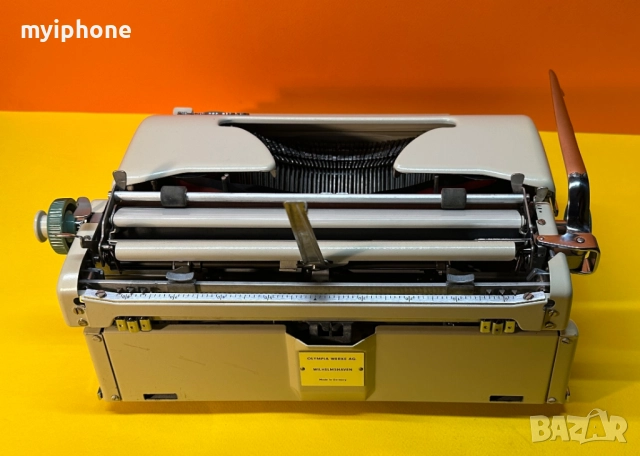 Пишеща Машина Олимпия Olympia3 Цвята Кирилица нова лента топ състояние, снимка 5 - Антикварни и старинни предмети - 52642125