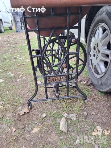 Крака от шевна машина Gritzner, снимка 2 - Други машини и части - 52313573