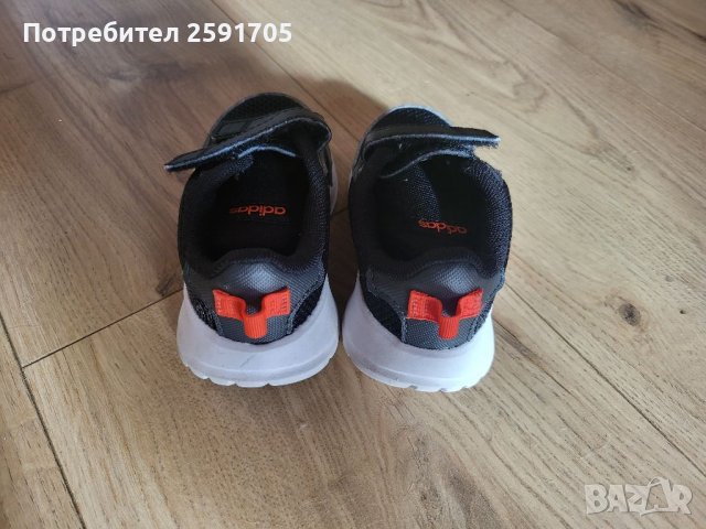 Бебешки обувки Adidas 21 и 20номер  , снимка 2 - Детски маратонки - 38684455