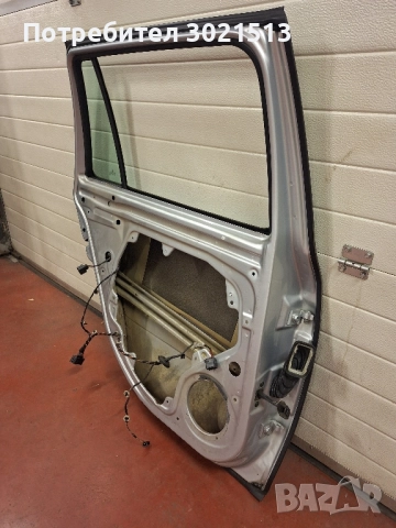 Skoda Octavia 2011-2012г Задна лява врата с инсталация! , снимка 4 - Части - 52550731