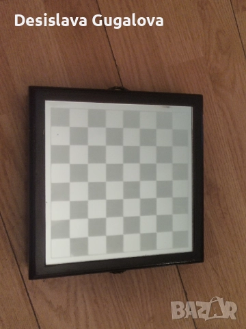 Стъклен шах в луксозна дървена кутия, снимка 6 - Шах и табла - 52548601