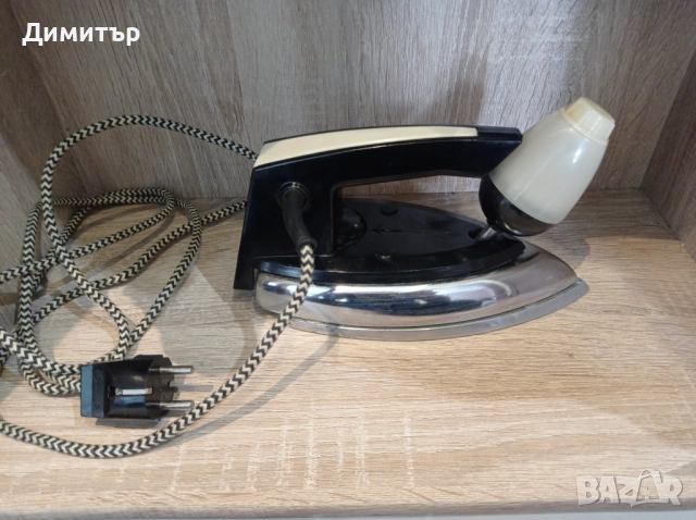 Руска ютия с функция за пара 1000w, снимка 2 - Ютии - 52896631