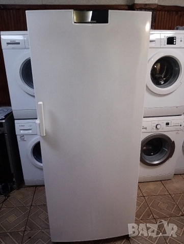 XXL огромен вертикален фризер с ледогенератор Сименс Siemens Made in Germany 2 години Гаранция!