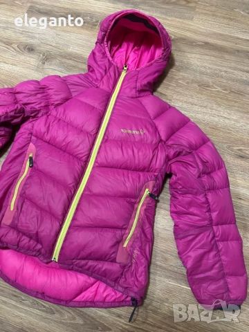 Висок клас дамска зимна пухенка Norrøna Lyngen Lightweight Down 750 Jacket , XS размер, снимка 2 - Якета - 52695224