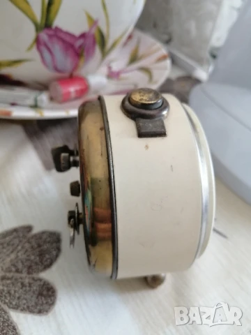 Ретро, немски часовник, будилник Junghans, снимка 3 - Антикварни и старинни предмети - 50837009