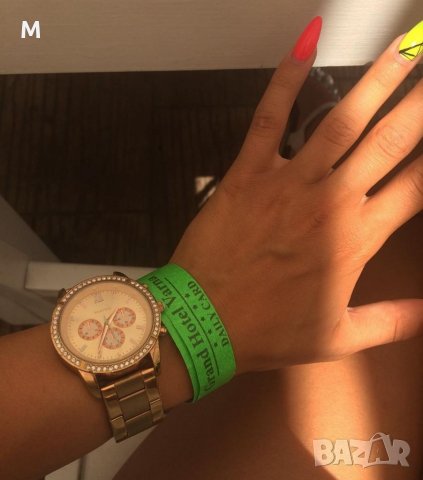 Луксозен часовник PARFOIS с кристали в комплект с гривна, снимка 1