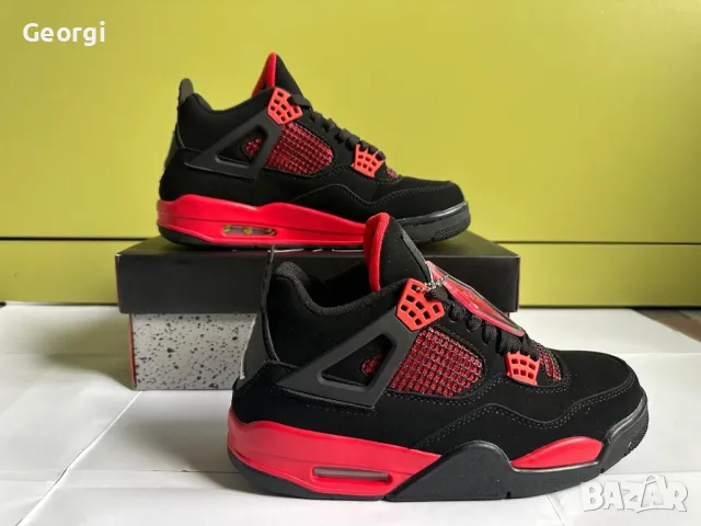 Чисто Нови Jordan 4 Red Thunder 42,5 , снимка 1 - Спортни обувки - 48711286