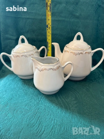 2 елегантни съветски сервиза за чай и за кафе в бяло и злато на Рижски завод, Рига, СССР, снимка 2 - Сервизи - 53006504