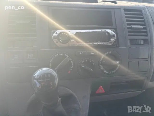 Фолксваген Т5 1.9 TDI  с климатик., снимка 8 - Бусове и автобуси - 47294428