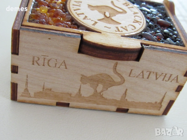 Тоалетна кутия с кехлибар от Рига, Латвия, снимка 2 - Други - 52595808