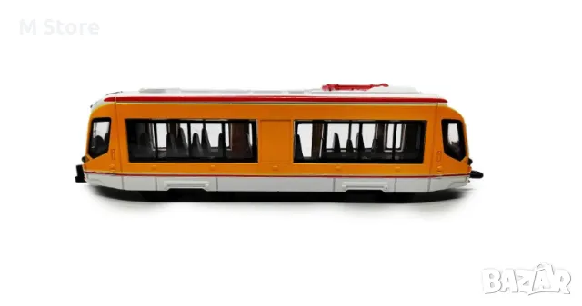 Метална играчка трамвай, с врата и дърпащ се двигател.  , снимка 3 - Коли, камиони, мотори, писти - 48044515