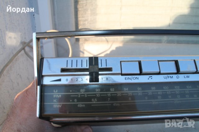Радио ''Grundig Melody Boy 500'', снимка 5 - Радиокасетофони, транзистори - 43868968