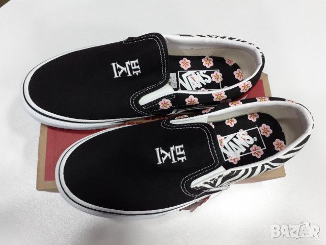 Оригинални кецове VANS.