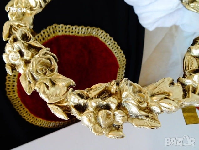 Бронзов венец,бронзова рамка с релефни цветя. , снимка 8 - Антикварни и старинни предмети - 52228046