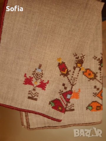 Подарък/ Покривки ръчна изработка : Шестограм и Елипса в бяло от 90-те/БГ Шевици 5бр с бродерии , снимка 12 - Покривки за маси - 31525020