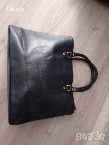 Чанта Prada, снимка 2 - Чанти - 52937271