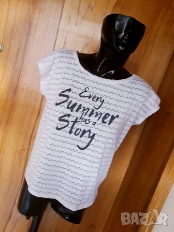 Бяла тениска с надпис Every summer has a story М