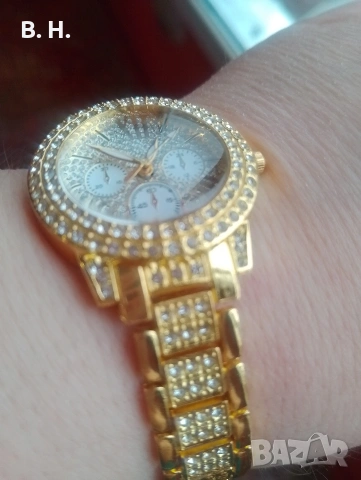 ЛУКСОЗЕН ДАМСКИ ЧАСОВНИК В ЗЛАТЕН ЦВЯТ , снимка 7 - Луксозни - 53051399