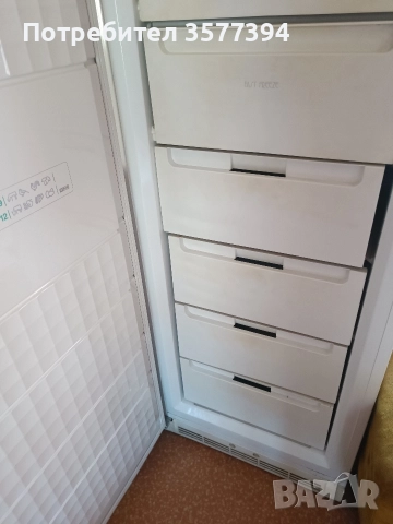 Голям вертикален фризер ZANUSSI , снимка 3 - Хладилници - 52616968