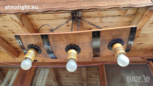 Полилеи от автентични дъбови бъчви с ръчно изработени дървени чашки и ковано желязо 