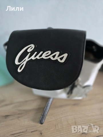 Раница Guess , снимка 3 - Чанти - 53482077