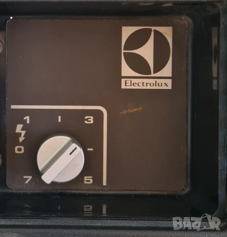 Хладилник Electrolux за къмпинг на 12/220 волта във много добро състояние, снимка 3 - Хладилници - 50679478