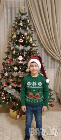 Коледна шапка от меко кадифе плюш, снимка 6 - Шапки, шалове и ръкавици - 52407234