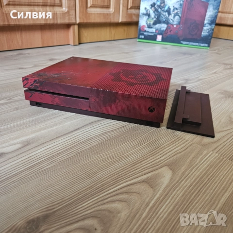 XBOX ONE S 2TB Gears of War + 2 игри + 2 джойстика PS5 PS4 PlayStation 4 5, снимка 6 - Xbox конзоли - 52389436