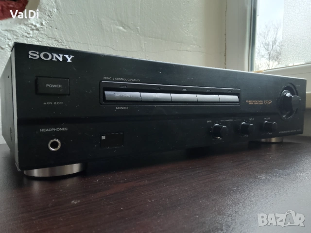 Усилвател SONY 235R
