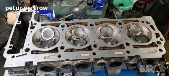 Ремонтирана глава за мерцедес 190 124 м102